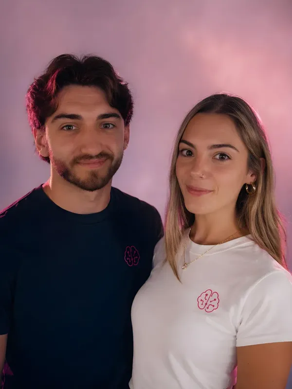 Equipo de AI, Drugs & Robots compartiendo conocimiento sobre IA, salud y tecnología emergente